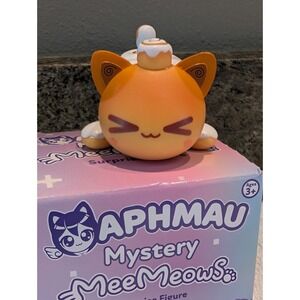 Aphmau MeeMeows Surprise Vinyl Figure Series 2 - Cinnamon Roll Cat
